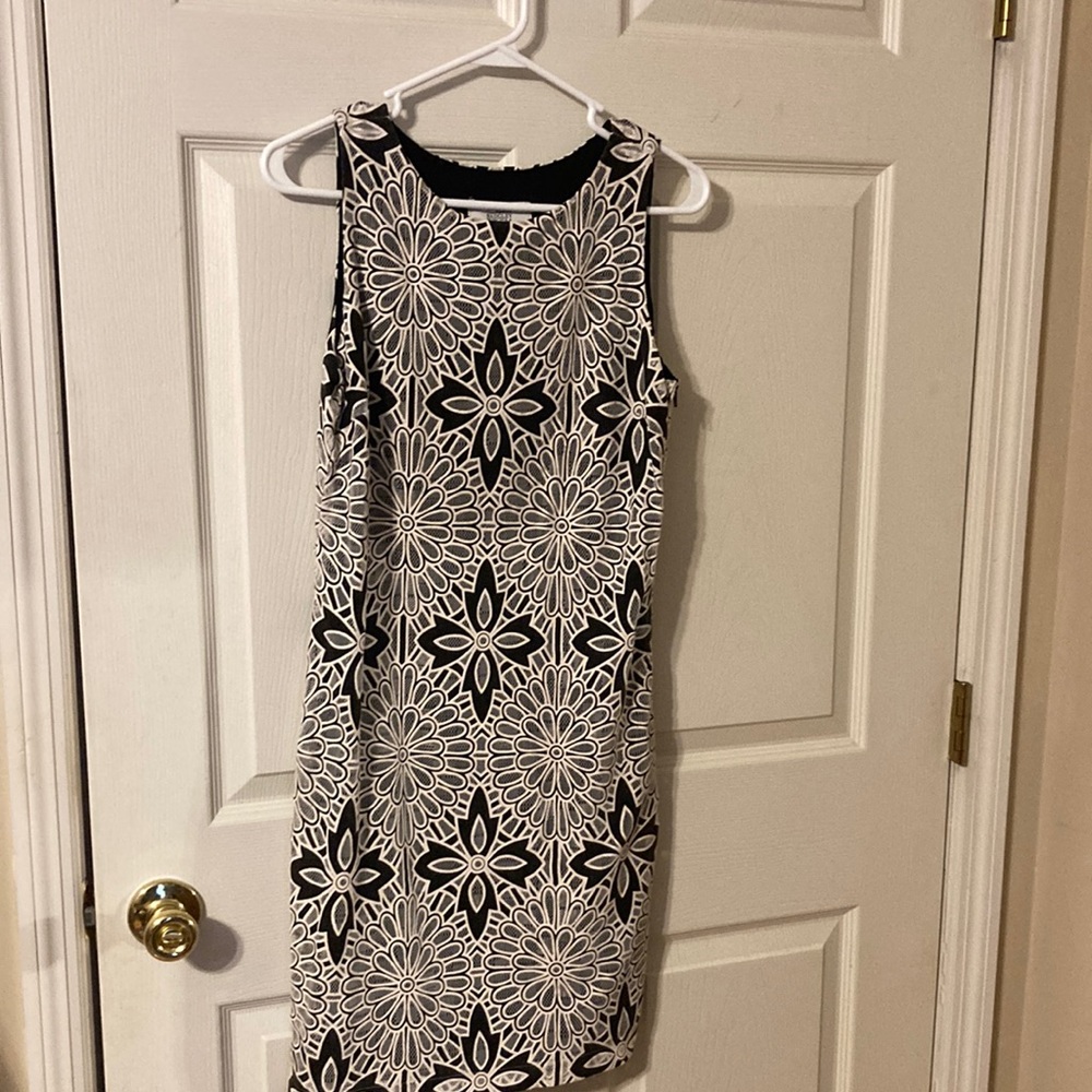 Belle Badgley Mischka lace dress size 2